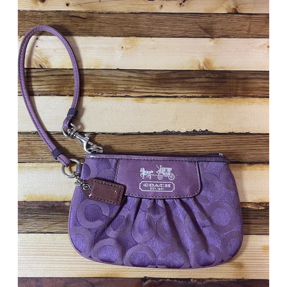 Coach Wristlet/Clutch Purple (Plum) Gray Inside Zip Close Hang Tag 6.5x4